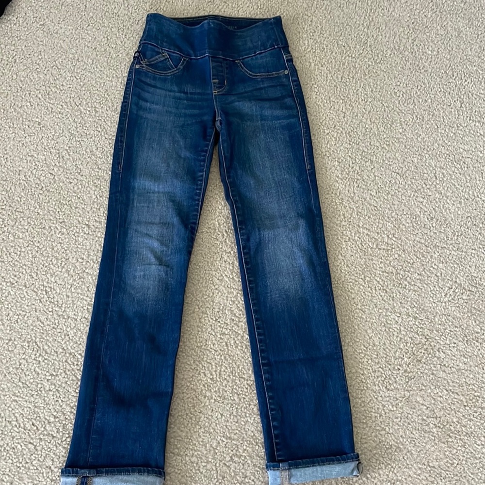 Rock and republic pull on ankle